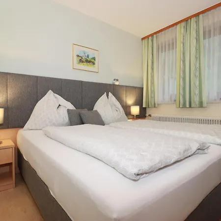 Dallavia Apartment *